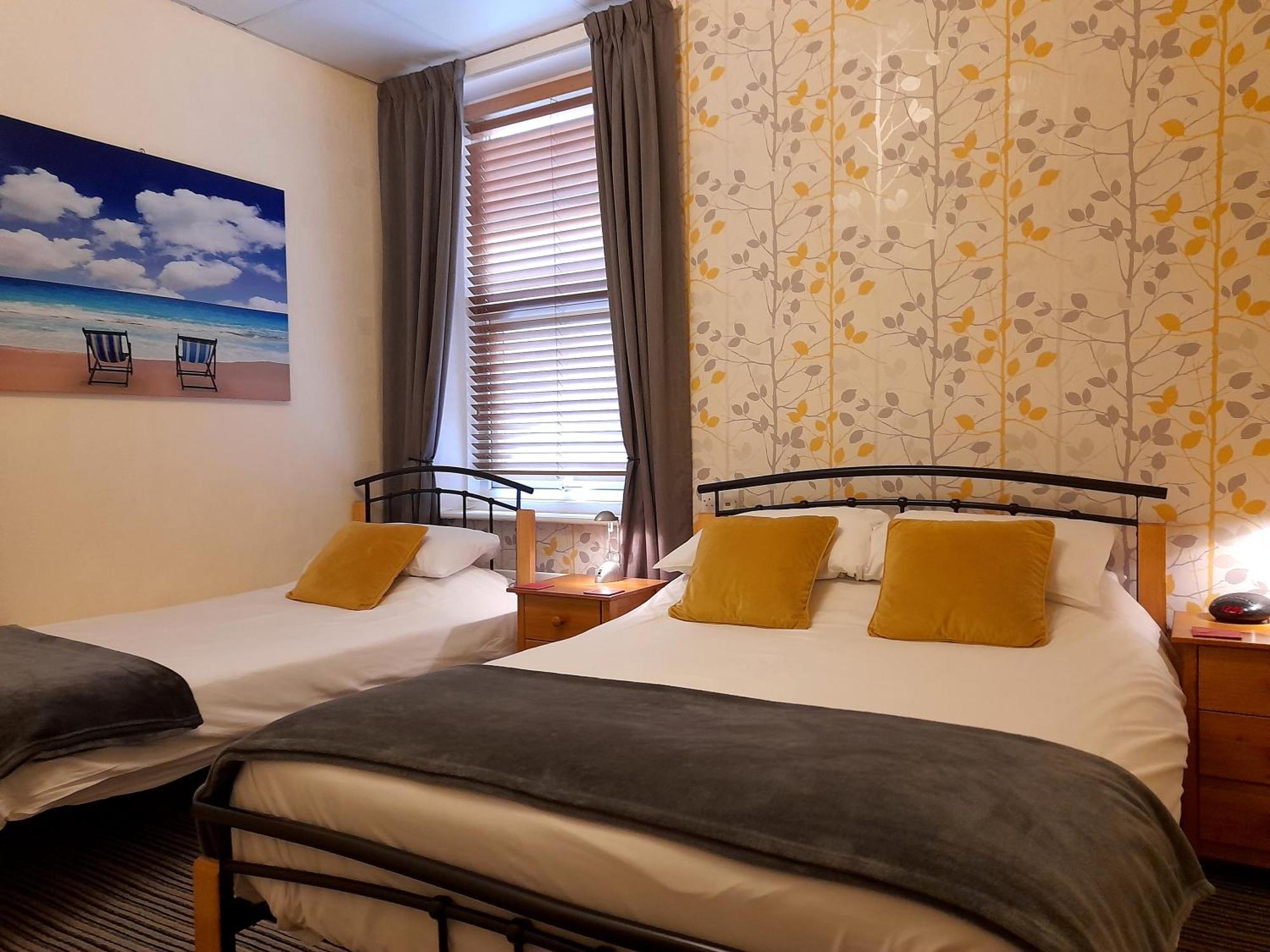Phoenix Guest House Blackpool Oda fotoğraf