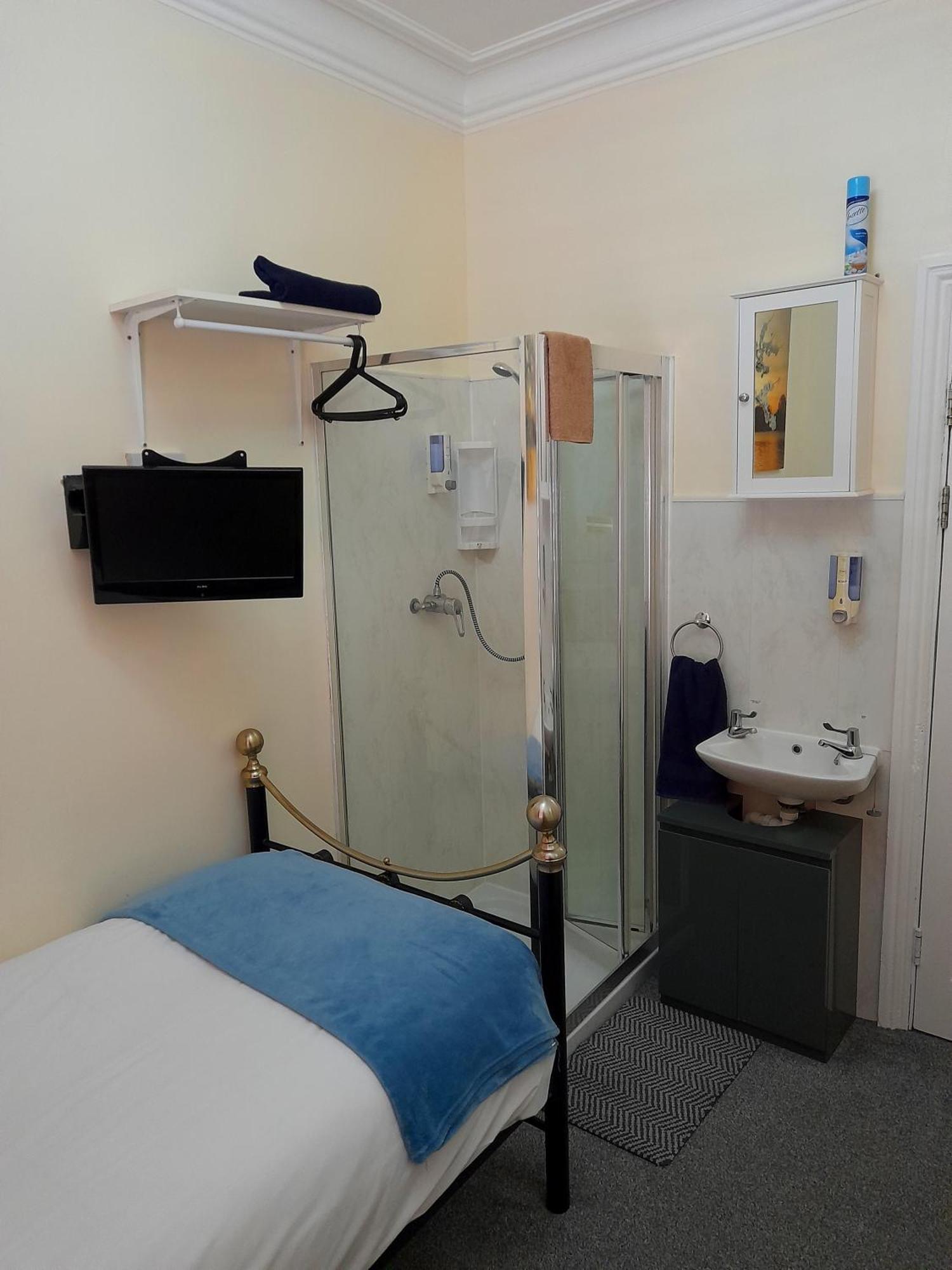 Phoenix Guest House Blackpool Oda fotoğraf